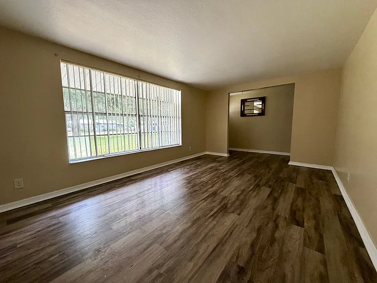 1809 Richter Ln — Photo 8