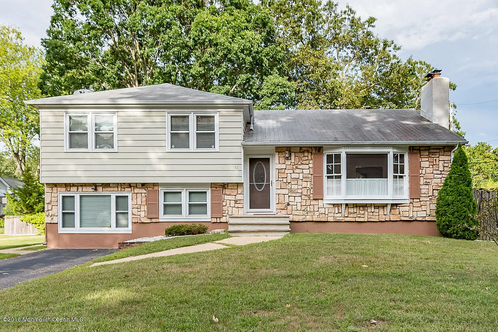 61 Lewis Ln photo 1