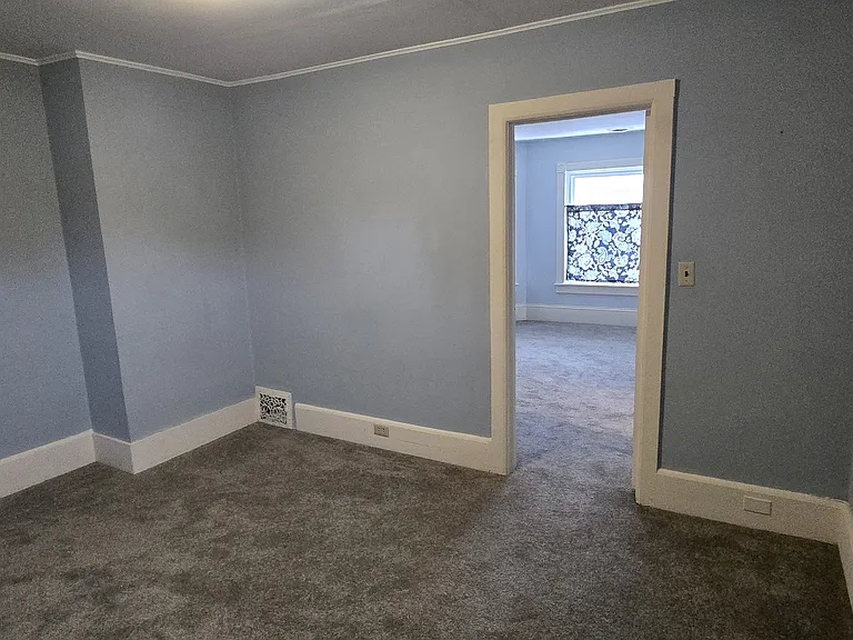 724 N Evans St #A — Photo 3
