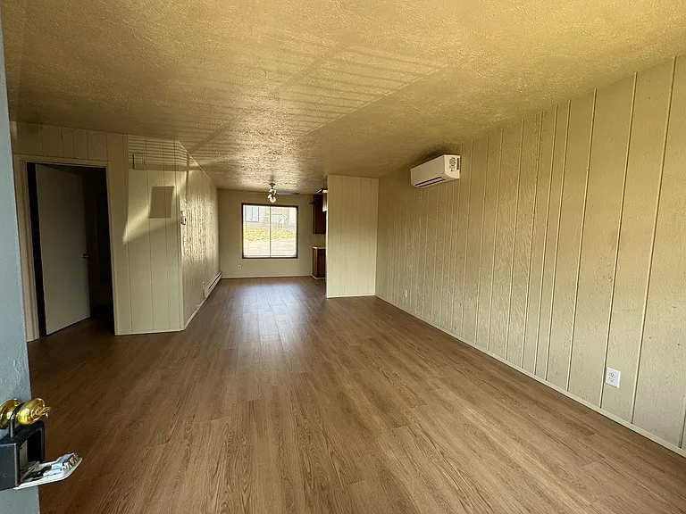 240 NE Suksdorf St — Photo 3