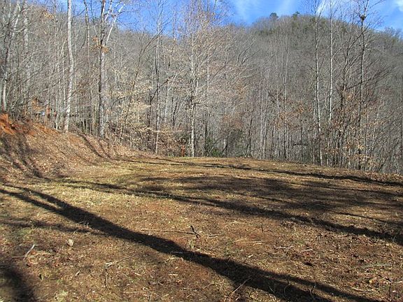 5th image of 246 Quiet Cove Pl