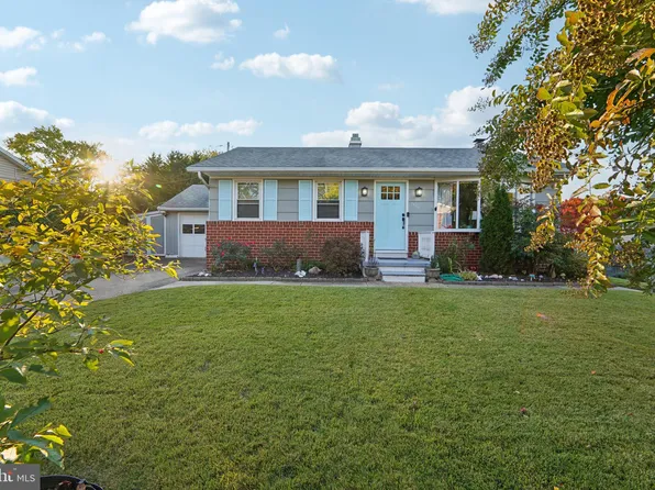 7948 E Shore Rd, Pasadena, MD 21122