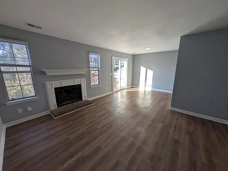 1541 Cedar Bluff Trl — Photo 3