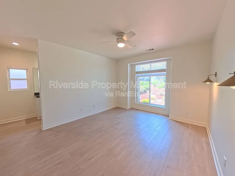 2921 Gibson St — Photo 15
