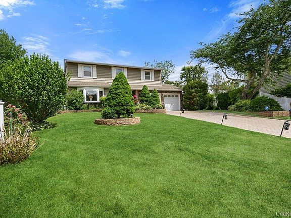 3rd image of 48 Lawrence Avenue