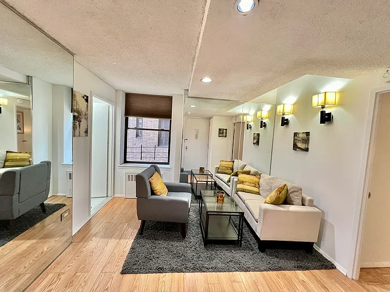 150 W 51st St #808 — Photo 5