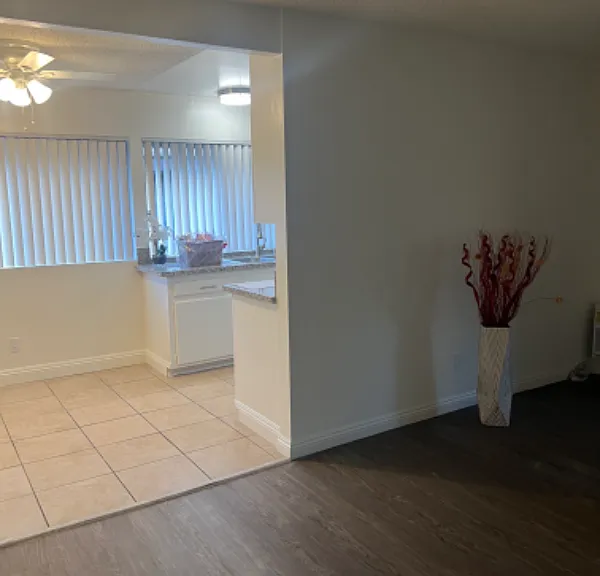Woodside Garden Apartments — Photo 19