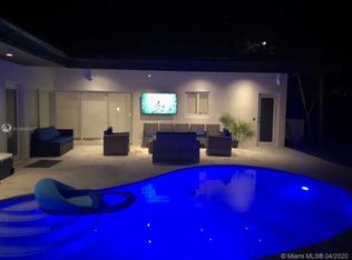 2200 NE 192nd St, Miami, FL 33180