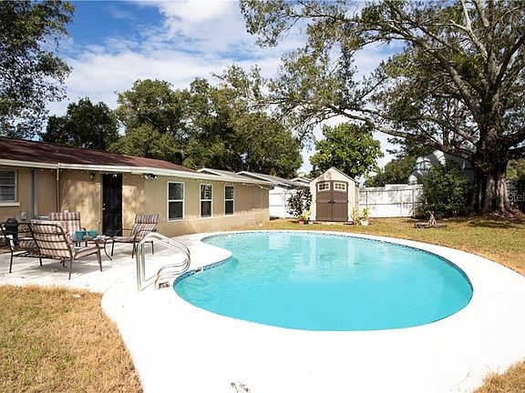 2nd image of 8813 Auburn Way
