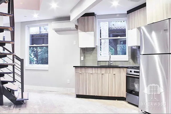 Rented by Brickwood Realty | media 6