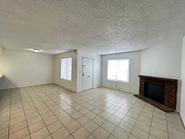 6249 Bellota Dr — Photo 3
