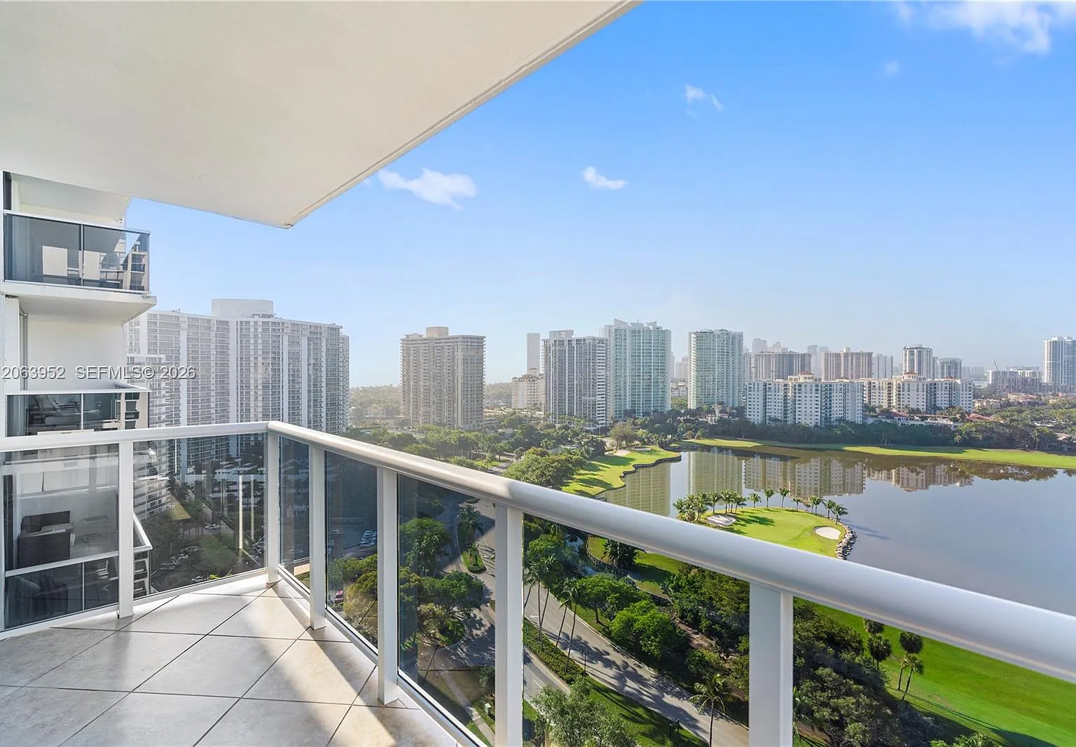 Aventura Eldorado Condo — Photo 1