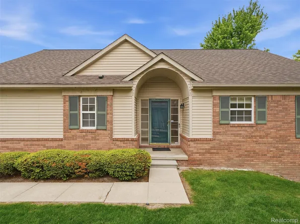349 Daniel Ave, Westland, MI 48186