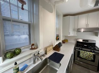 2011 N Prospect Ave APT 17, Milwaukee, WI 53202