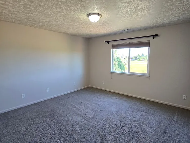3807 Ryunkin St SE — Photo 6