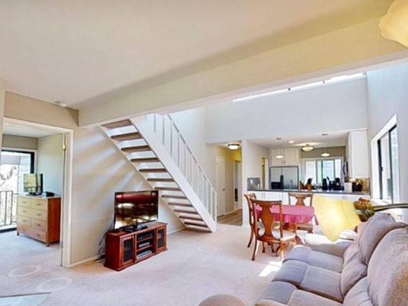 5th image of 939 Via Casitas