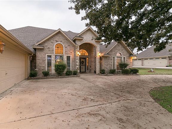 3rd image of 6919 Westover Dr