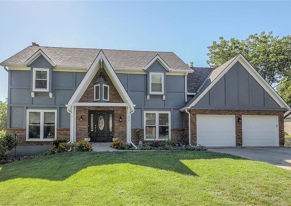 1st image of 213 NW Candlebark Ct