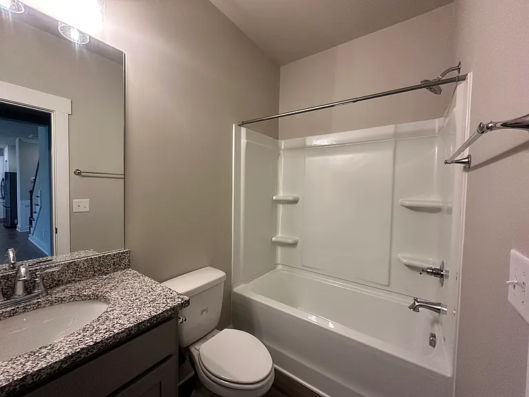 5015 Wellesley Dr — Photo 21
