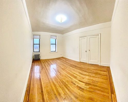 4th image of 2737 Webb Ave #3I