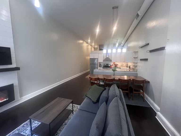 715 N Milwaukee St #302 — Photo 14