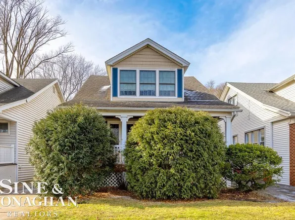 789 Saint Clair St, Grosse Pointe, MI 48230