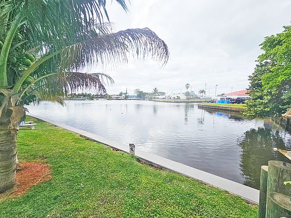 5th image of 519 W Kalmia Dr #11297347