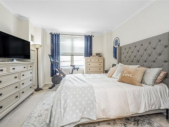 5th image of 300 Mamaroneck Ave APT 627