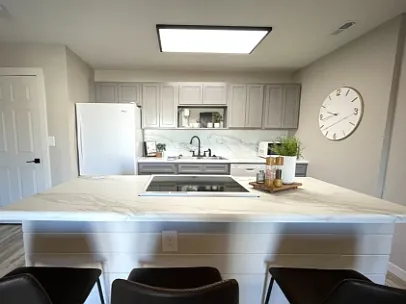 604 Marsha Ct #12 — Photo 1