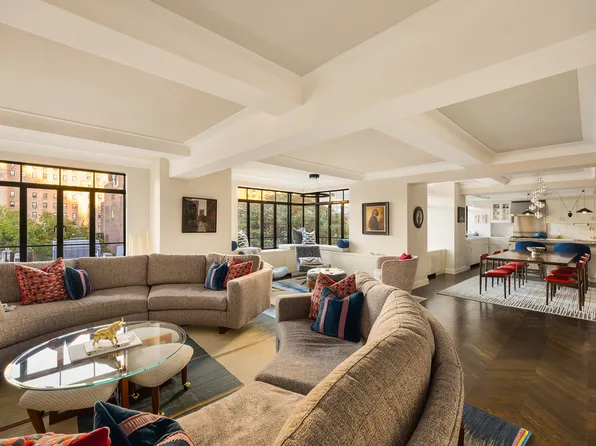 130 West 12th Street image 3 of 29