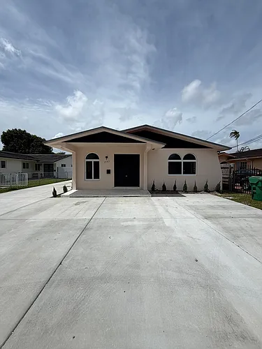 3545 SW 13th Ter Photo 1