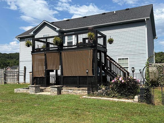 4th image of 333 Clover Cove Dr