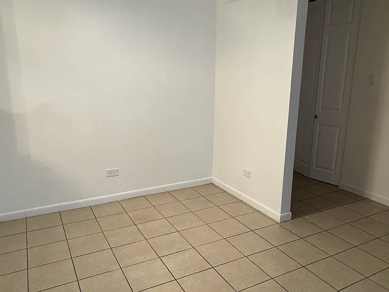 659 E Fullerton Ave — Photo 5