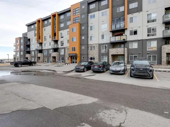 20 W Kincora Glen Park NW #402, Calgary, AB T3R 1R9