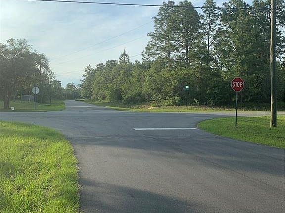 3rd image of 8418 N Amboy Dr