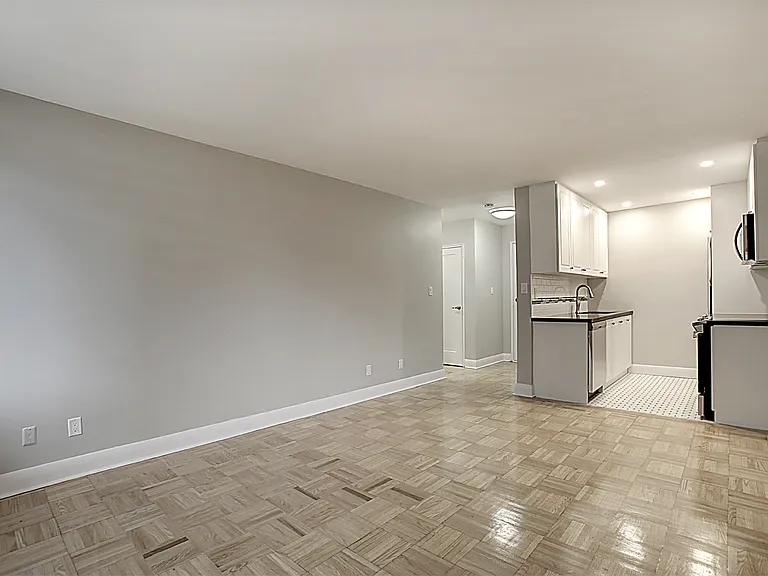 90 Jameson Ave — Photo 21