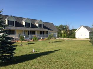 3914 Golf Vista Dr, Lapeer, MI 48446