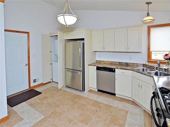 5th image of 1113 Volek Ct