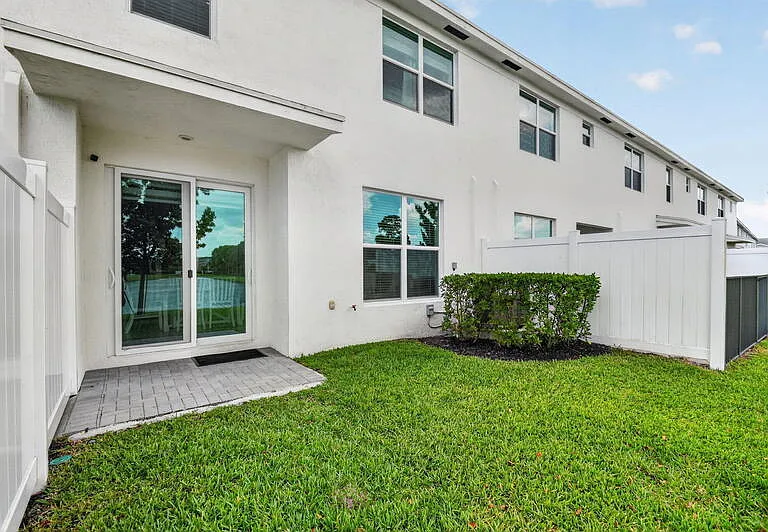 6933 N Harbours Edge Ave — Photo 47