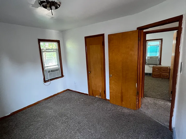 6844 Memorial Ave — Photo 9