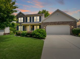 2411 Clarkson Ln, Bloomington, IL 61704