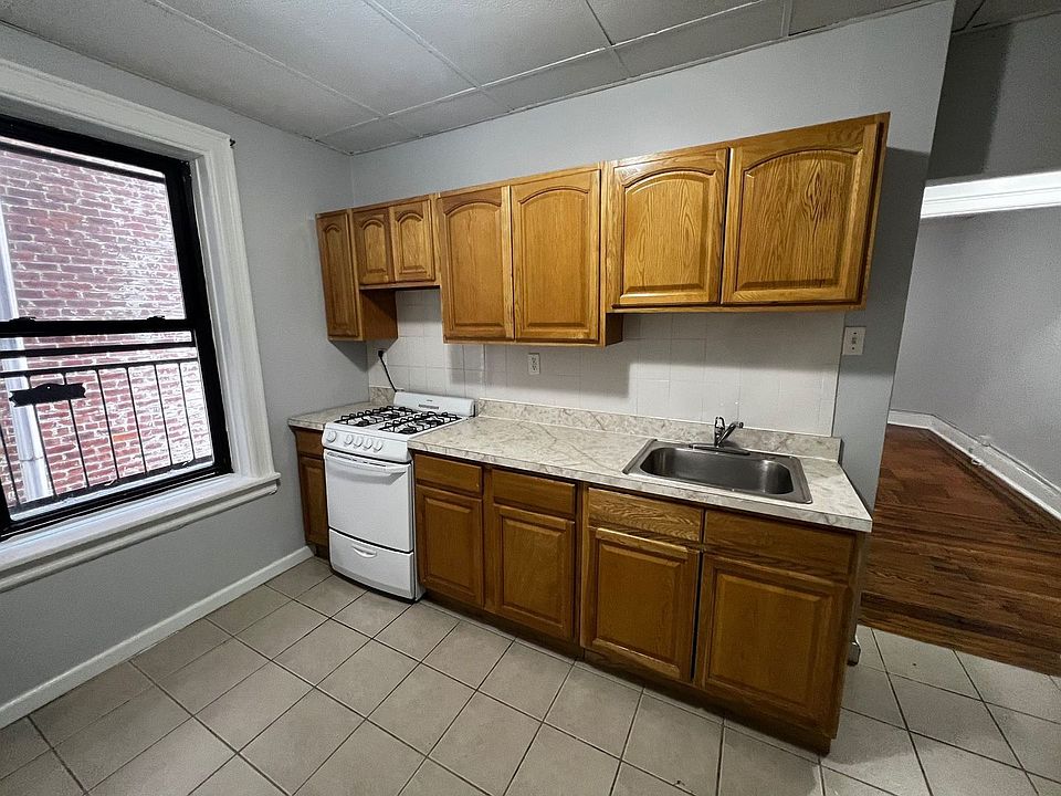 1st image of 807 Avenue A APT 14