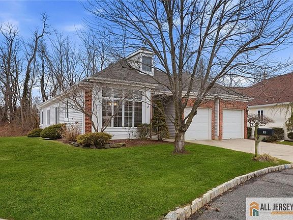 3rd image of 31 Whitehall Rd