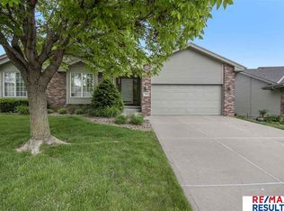 7025 S 163rd St, Omaha, NE 68136