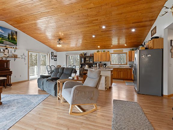 2nd image of 15275 Demery Rd