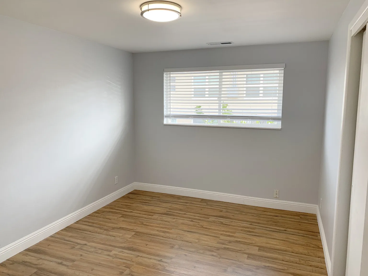 1 bed, 650 sqft, $1,100 — Photo 3