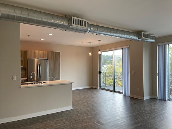 4th image of 13309 Woodbridge St APT 308