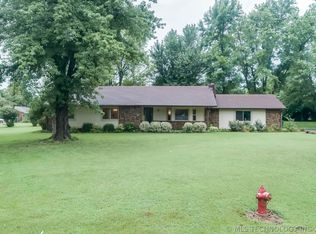 9625 Whipperwill Ln, Broken Arrow, OK 74014