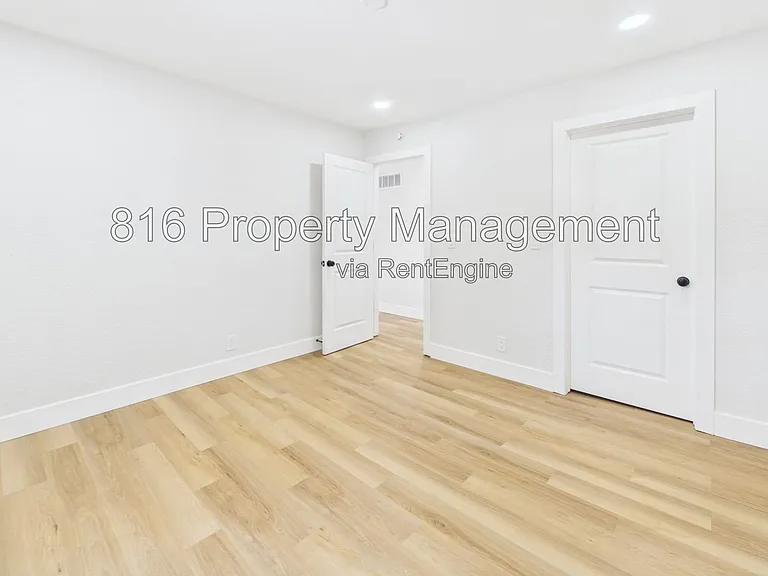 9524 Manning Ave — Photo 20