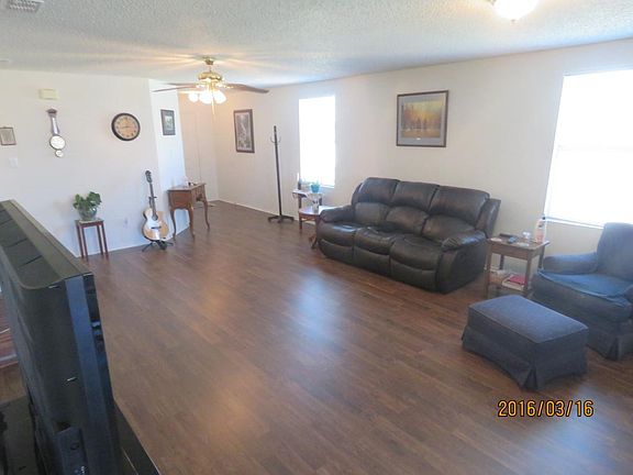 2nd image of 1533 Flagstone Ln